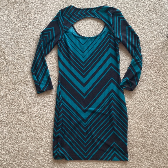 🟡 BOGO BaileyBlue Sweater Dress - Picture 2 of 6